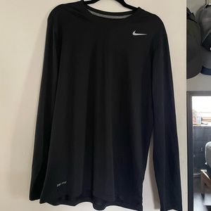 Men’s Nike dry fit athletic long sleeve
